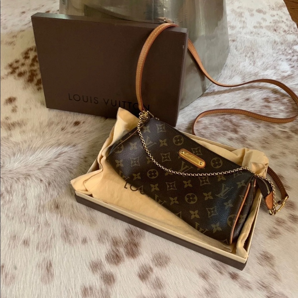 SOLD on M*rcari Louis Vuitton Eva Clutch Crossbody